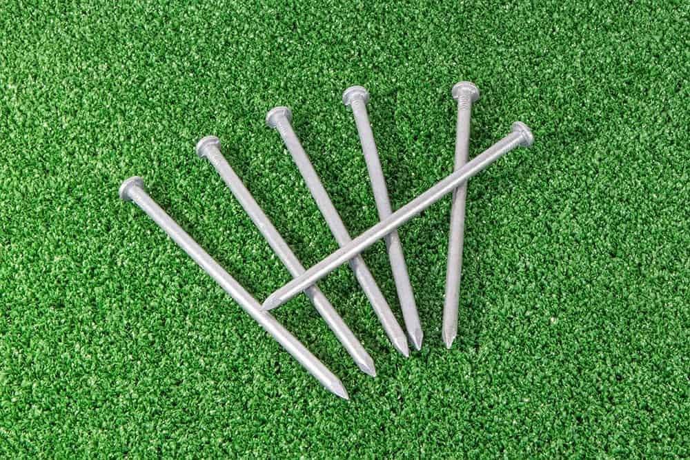 Artificial Grass Fixing Pins 1